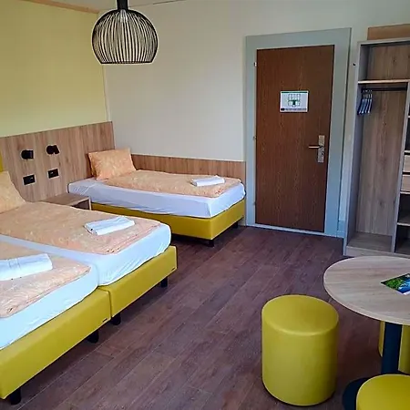 Budget Waldhotel - Shared Bathrooms