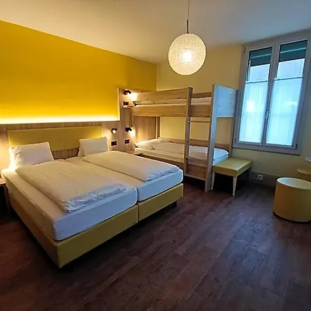Budget Waldhotel - Shared Bathrooms