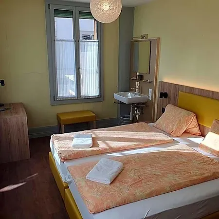Hostel Budget Waldhotel - Shared Bathrooms Wilderswil