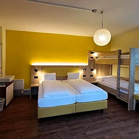 Budget Waldhotel - Shared Bathrooms Hostel Wilderswil