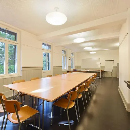 بيت شباب بودجيت فالد انسبونن