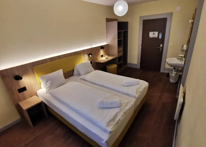 Budget Waldhotel Unspunnen Hostel *