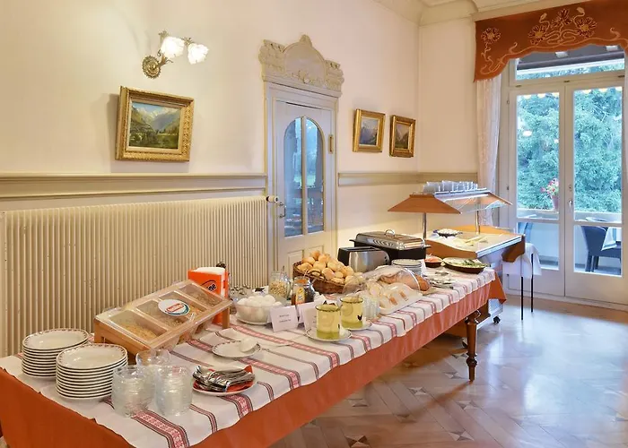 乌斯普嫩经济酒店